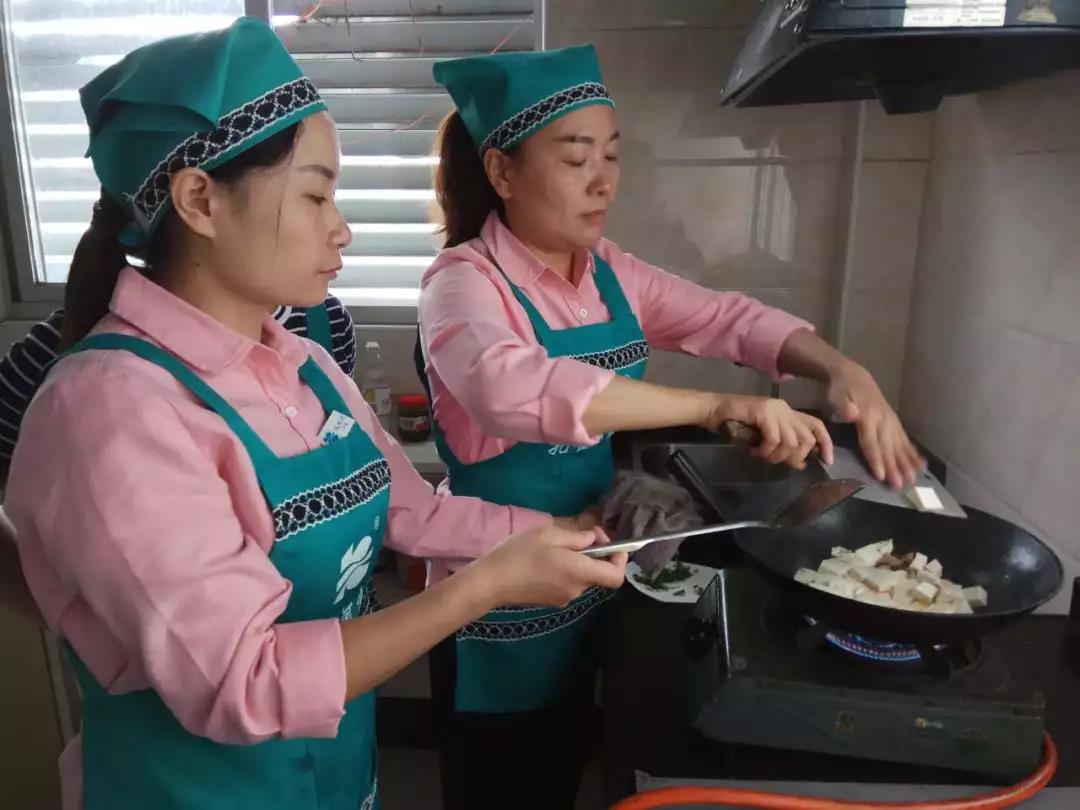 【通知】8月20日月嫂培訓開課啦。。